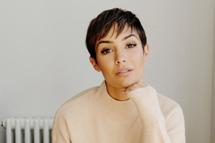 Frankie bridge Business woman